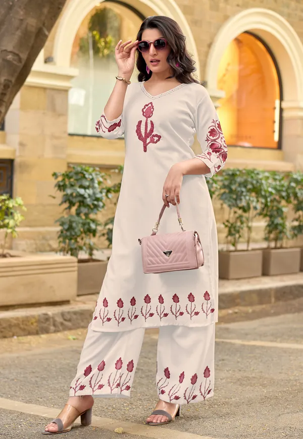 Women_Ethnic_Motifs_Printed_Regular_Kurta_with_Palazzos-IV-1034