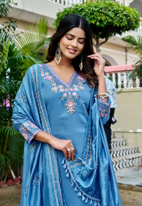 Women_Floral_Embroidered_Empire_Thread_Work_Chanderi_Cotton_Kurta_with_Pant_&_With_Dupatta-KS-249