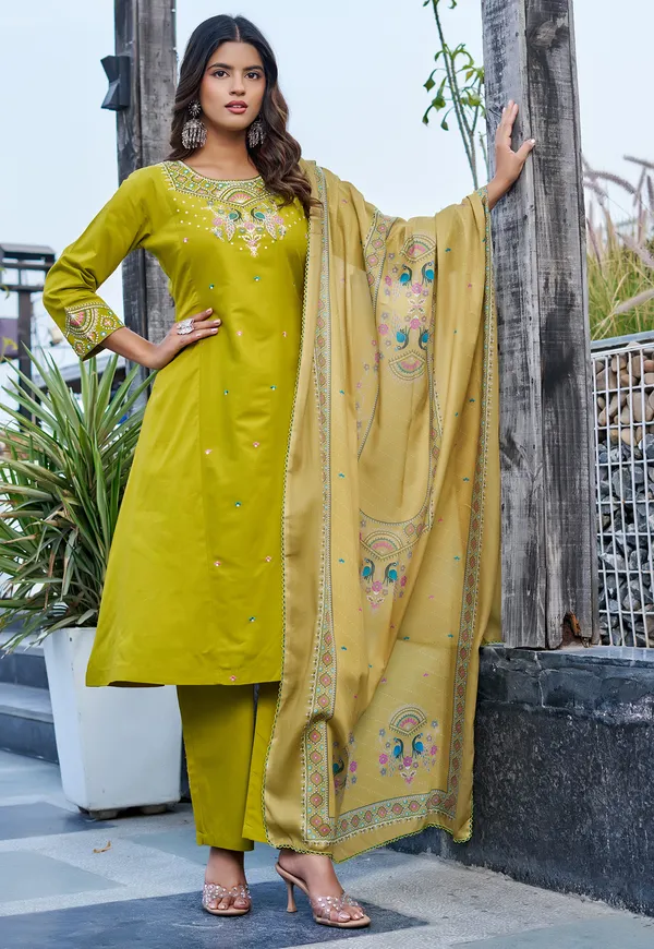 Women_Floral_Embroidered_Empire_Thread_Work_Dhabu_Cotton_Kurta_Pant_With_Dupatta-KS-265
