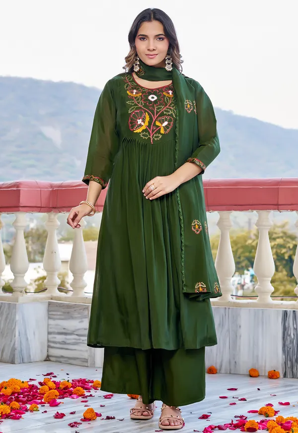 Women_Floral_Embroidered_Empire_Thread_Work_Dhabu_Cotton_Kurta_Pant_With_Dupatta-KS-266