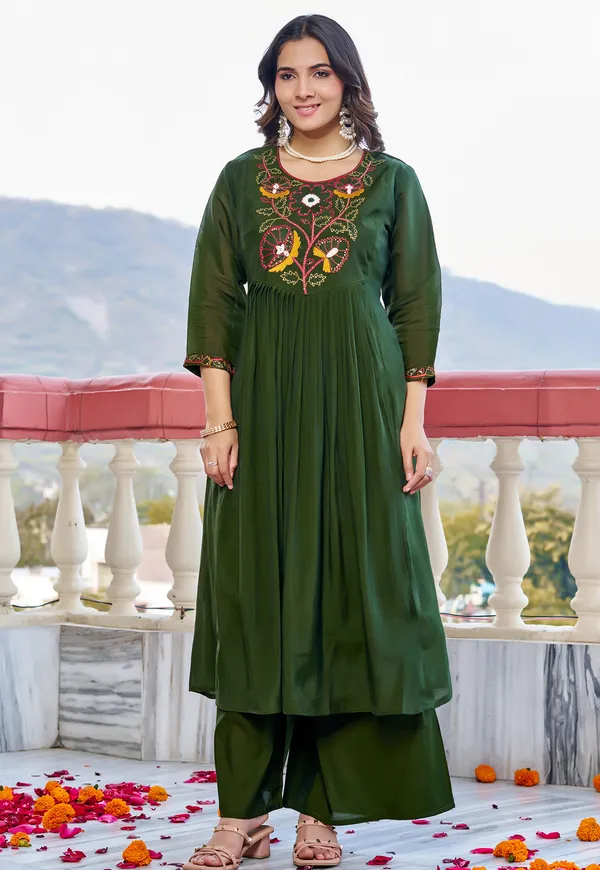 Women_Floral_Embroidered_Empire_Thread_Work_Dhabu_Cotton_Kurta_Pant_With_Dupatta-KS-266