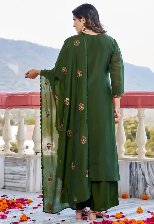 Women_Floral_Embroidered_Empire_Thread_Work_Dhabu_Cotton_Kurta_Pant_With_Dupatta-KS-266