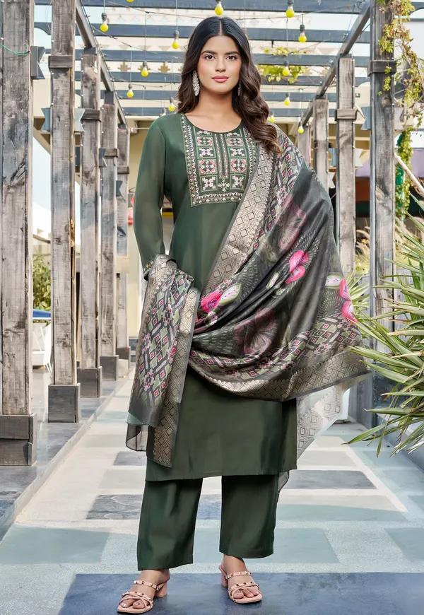 Women_Floral_Embroidered_Empire_Thread_Work_Roman_Slik_Kurta_Pant_With_Dupatta-KS-257