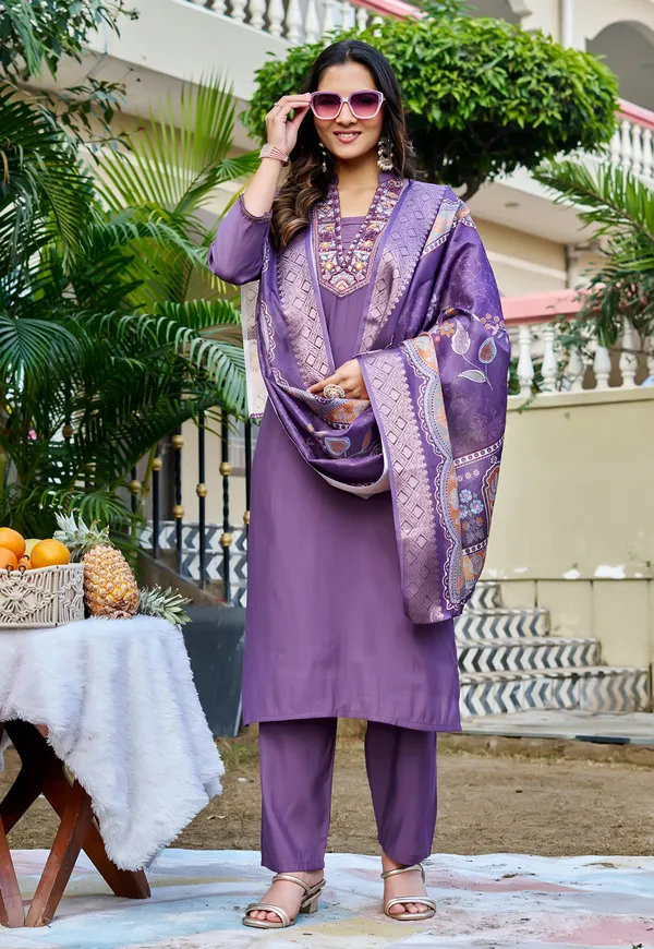 Women_Floral_Embroidered_Empire_Thread_Work_Roman_Slik_Kurta_Pant_With_Dupatta-KS-262