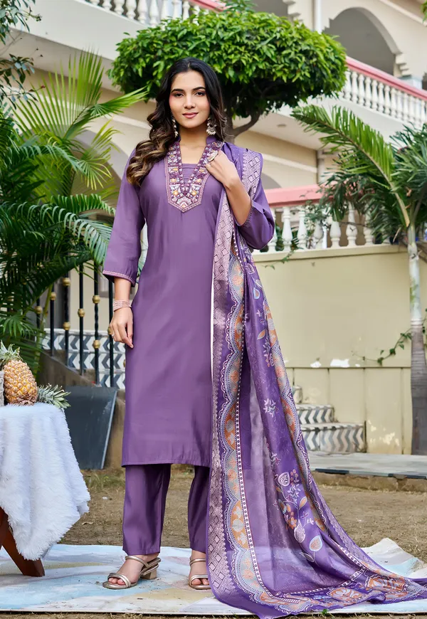 Women_Floral_Embroidered_Empire_Thread_Work_Roman_Slik_Kurta_Pant_With_Dupatta-KS-262