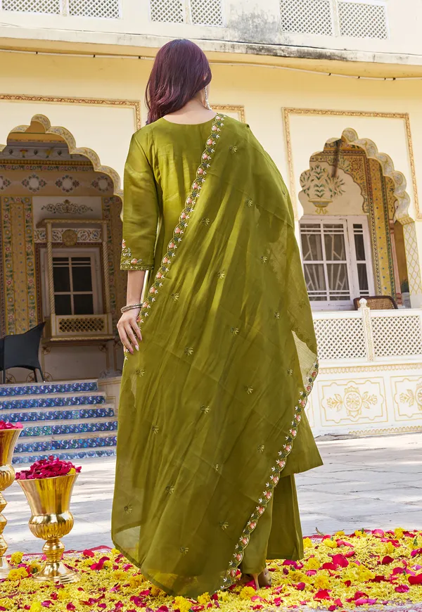 Women__Embroidered__Thread_Work_Mull_Chanderi__Kurta_with_Palazzo_&_With_Dupatta-KS-194