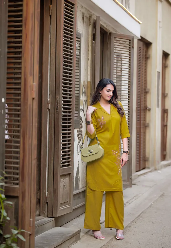 Green_Rayon_Print_Kurta_With_Palazzo_For_Women-ESHANI