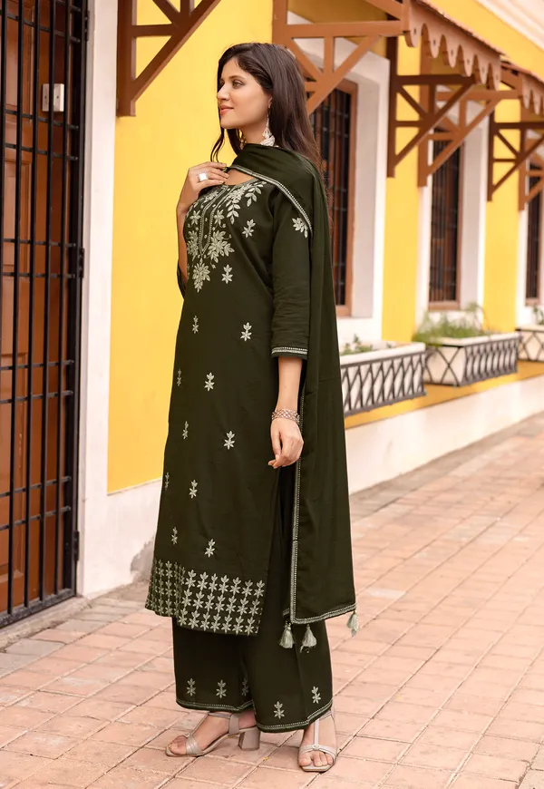 Mahendi_Green_Salli_Pure_Cotton_Regular_Hand_&_Threadwork_Kurta_With_Trousers_&_With_Dupatta_For_Women-AARYA