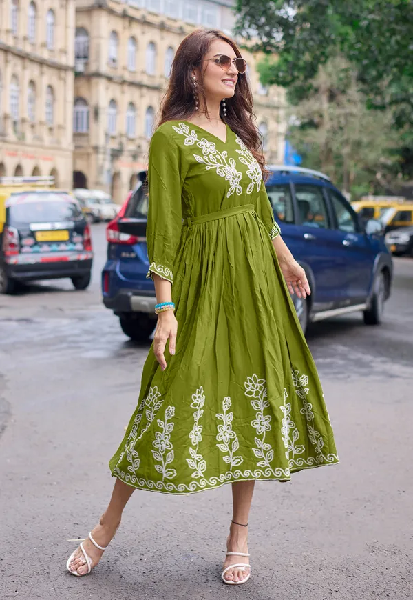 Sea_Green_Rayon_Weaving_Embroidered_Kurtis_For_Women-QUEEN
