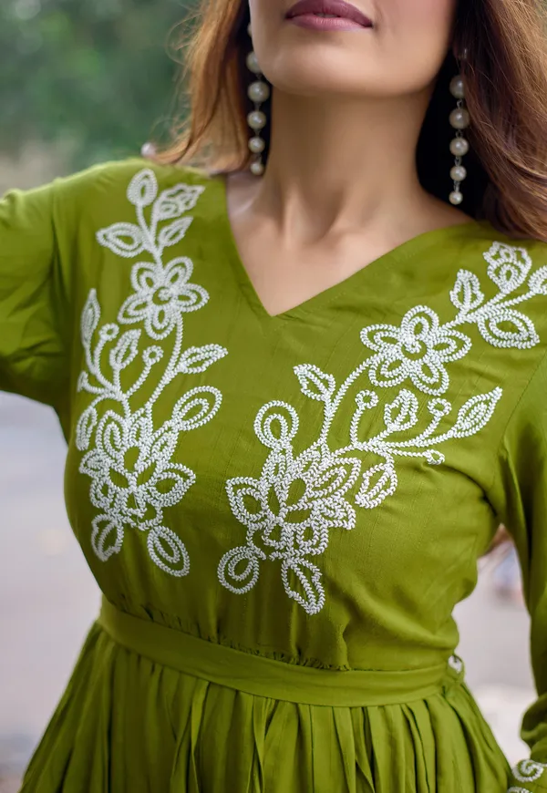 Sea_Green_Rayon_Weaving_Embroidered_Kurtis_For_Women-QUEEN