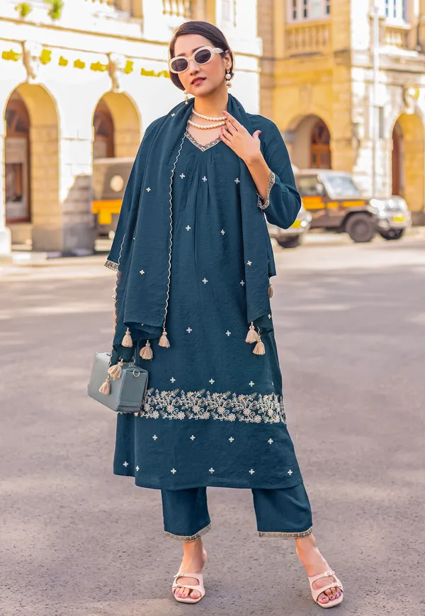 Teal_Viscos_Slub_Thread_&_Hand_Work_Kurta_&_Pant_With_Dupatta_For_Women-KESARIYA