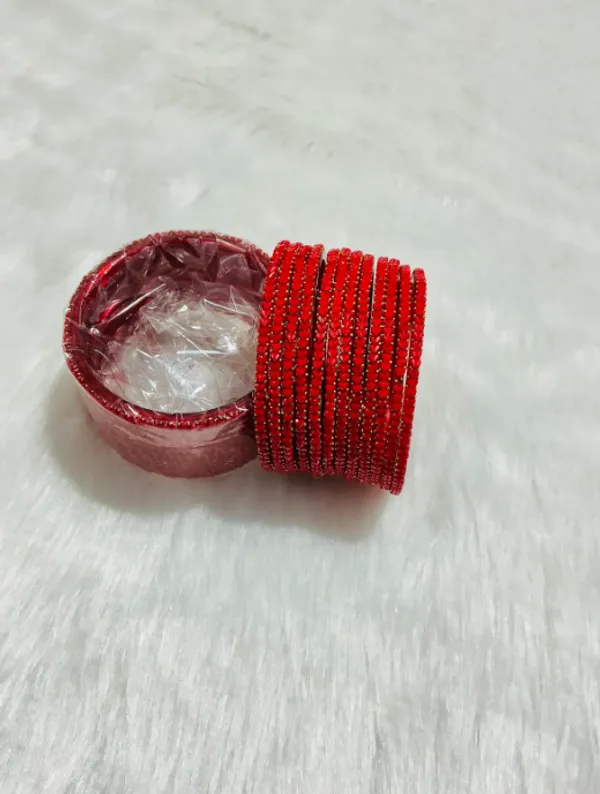 Red_Premium_Glass_Full_Heart_Pattern_Bangles_For_Women