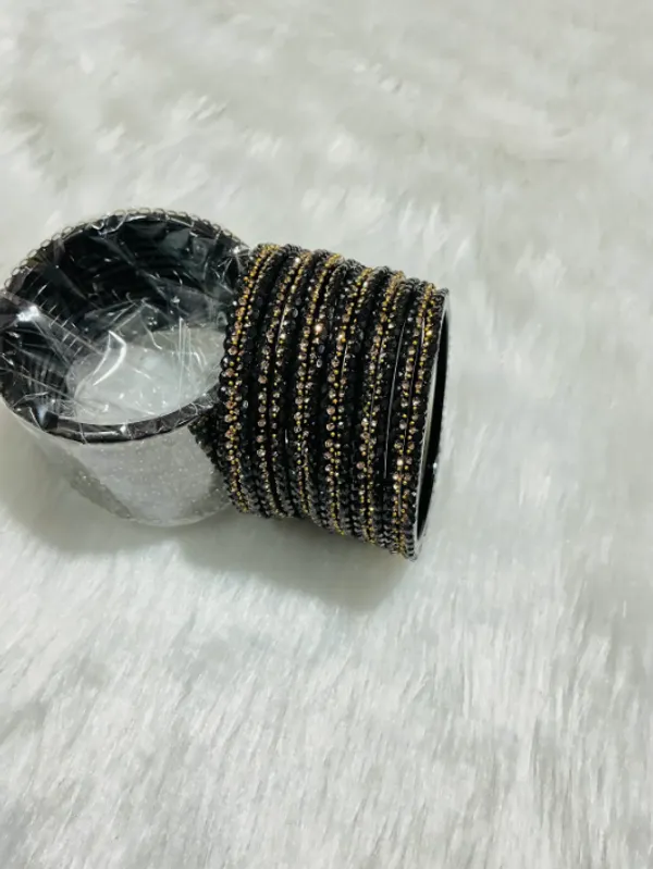 Black_Premium_Glass_Bead_&_Stone_Bangles_For_Women