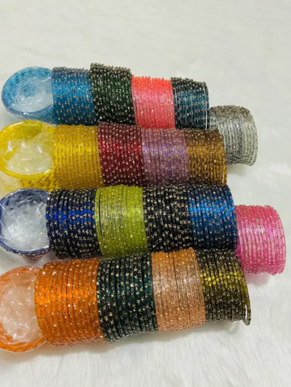 Pista_Premium_Glass_Raindrop_&_Stone_Bangles_For_Women_(Pack_Of_2)