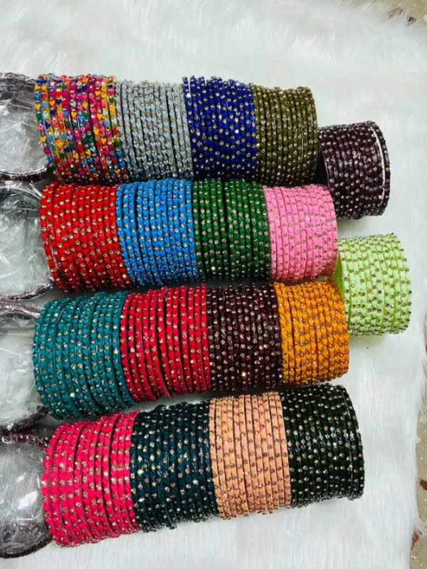 Gazari_Premium_Glass_Heart_Design_Bangles_For_Women