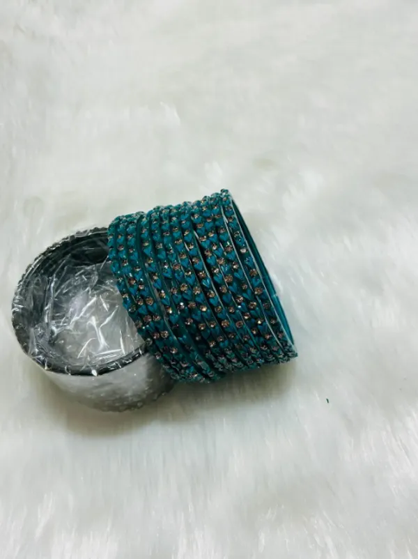 Radium_Premium_Glass_Heart_Design_Bangles_For_Women