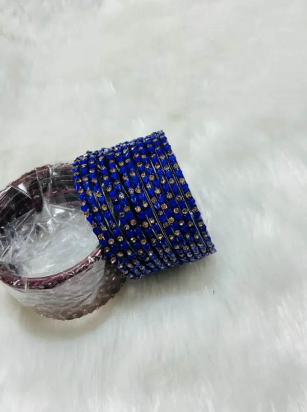 Blue_Premium_Glass_Heart_Design_Bangles_For_Women