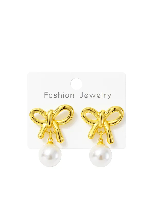 White_Minimalist_Stud_Earrings_For_Women