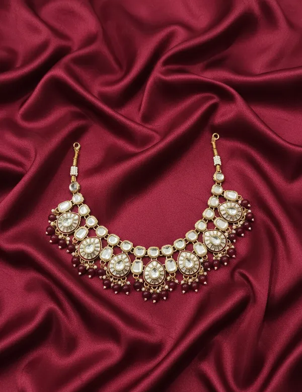 Maroon_Kundan_Single_Layer_Necklace_set_(Necklace,_Earrings_and_maangtika_)_For_Women