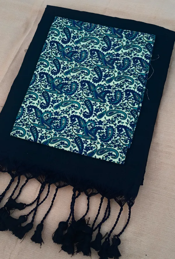 Akhilam_Women's_Black_khadi_cotton_Saree_with_Kalamkari_Blouse_Piece