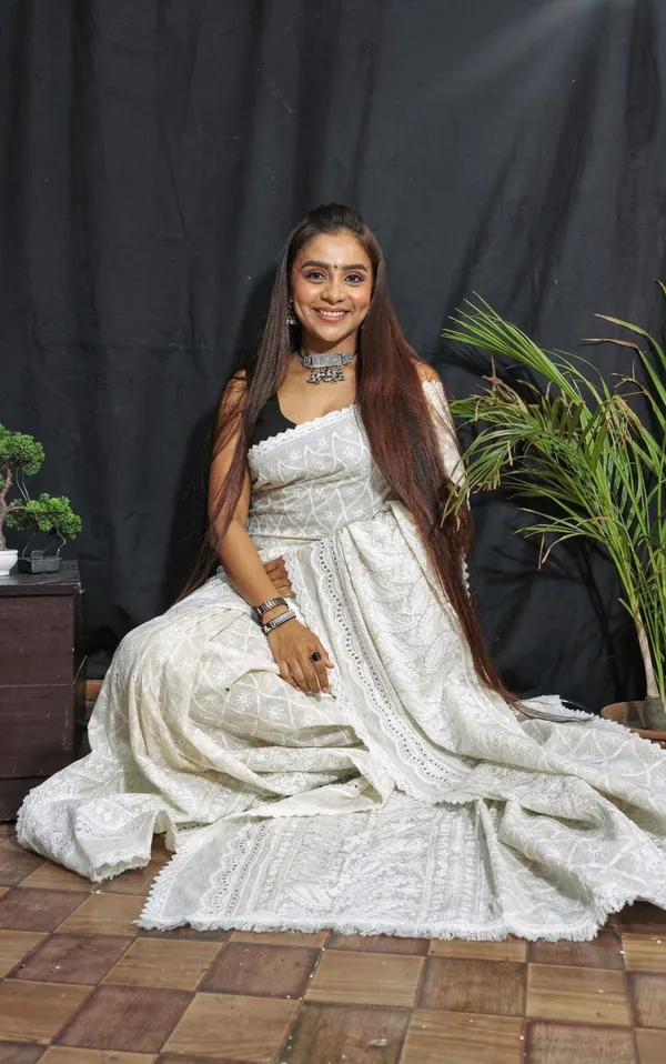 Chikankari_Pure_Cotton_All_over_Miror_Wark_with_out_blouse