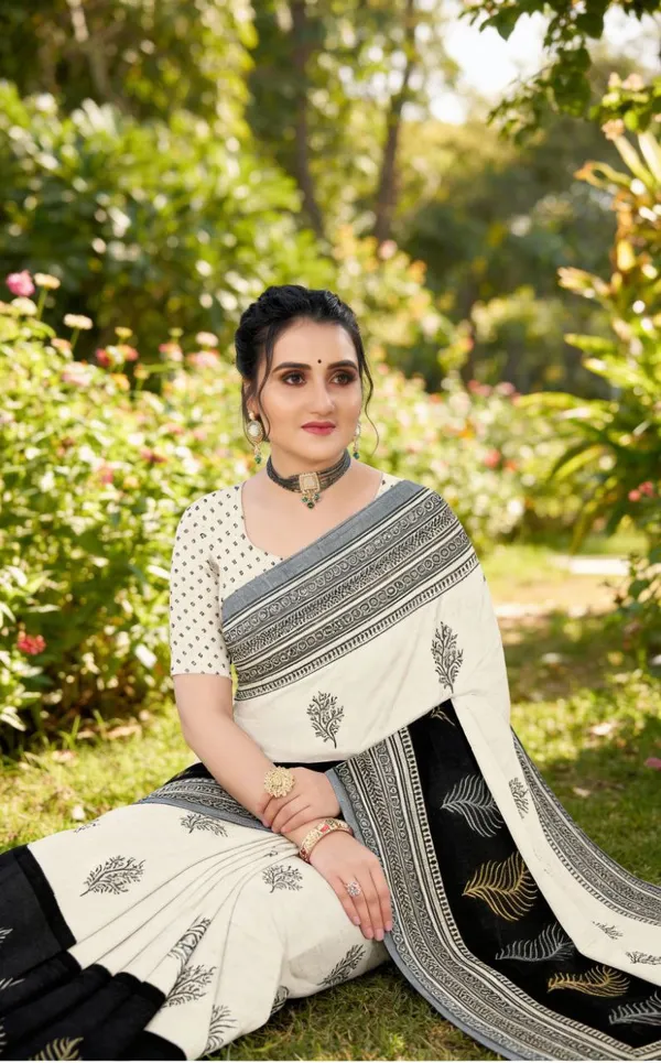 Embellished_Bollywood_Printed_pure_silk_Saree__with_Blouse