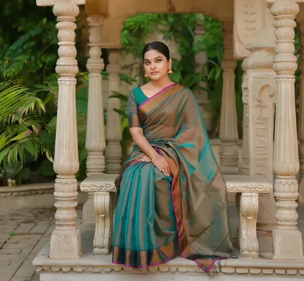 Samaira_Tishu_Cotton_Saree__Running_Blouse