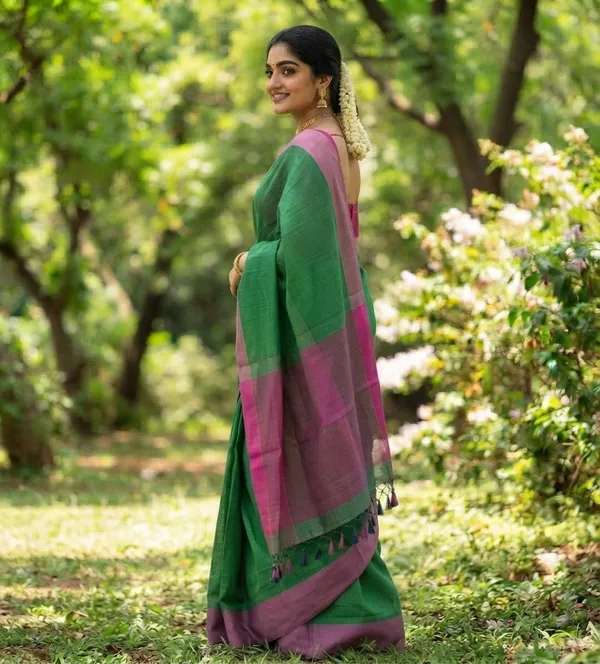 Elegant_Khadi_cotton_saree_with_Running_blouse_