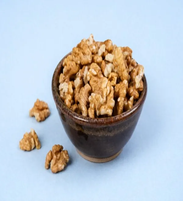 Light_Golden_Brown_100%_Natural_Walnut_Giri_Kernels_For_Men_|_1_Kg