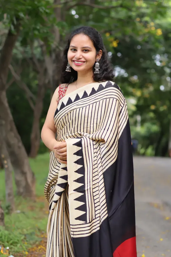 Cream_&_Red_Bindi_Modal_Silk_Saree_For_Women
