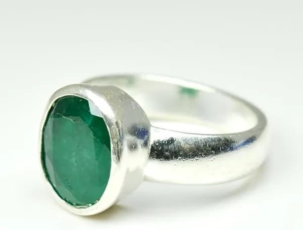 Panna_Emerald_Ring_increase_your_brain_power
