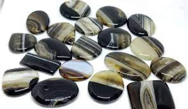 Sulemani_Hakkik_6_ratti_Black_color_Gemstone_badha_mukati_Ratna