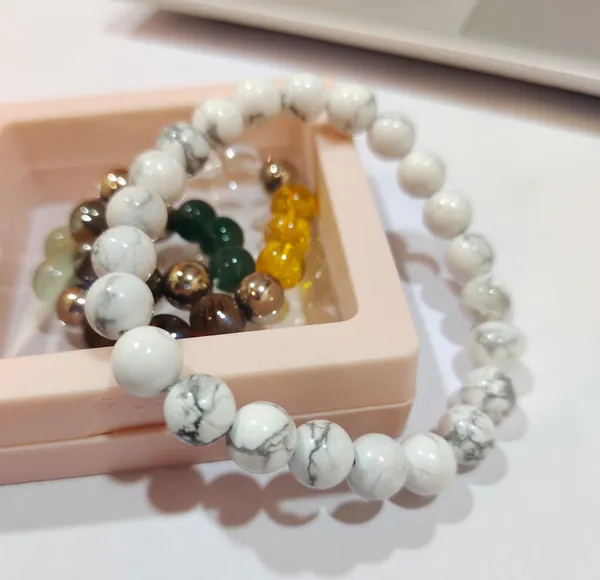 Natural_Howlite_Energy_Spiritual_Bracelets_for_Modern_Life_for_Woman_and_Men