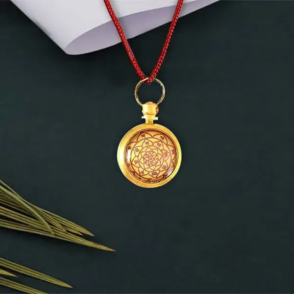 Ashtadhatu_Mahamrityunjay_Yantra_Pendant_for_Protection_&_Positivity_Vedashree_Jyotish