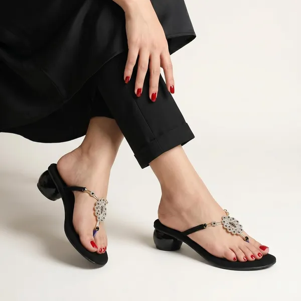 Zelion_Women'S_Embellished_Thong_Sandals_With_Rhinestone_Detail,_Low_Block_Heel