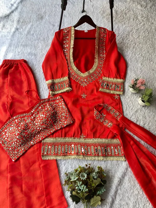 Red_Embellished_Ethnic_Dress_Set_With_Gold_Work
