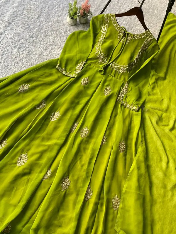 Mehendi_Green_Embroidered_Anarkali_Suit_Set_With_Dupatta