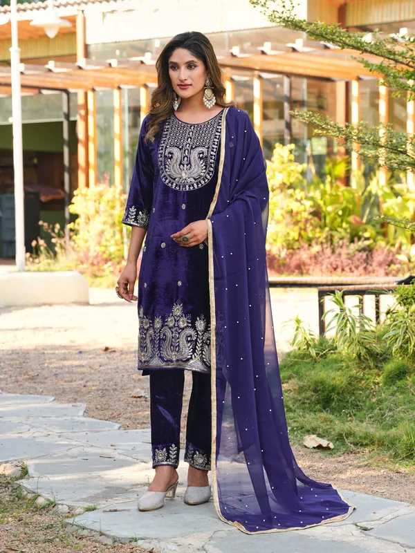 Royal_Blue_Velvet_Embroidered_Salwar_Suit_Set_With_Dupatta