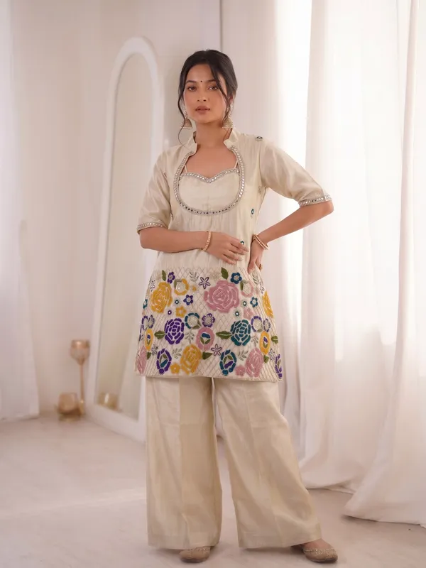 Elegant_Off_White_Embroidered_Kurta_Palazzo_Set_With_Dupatta