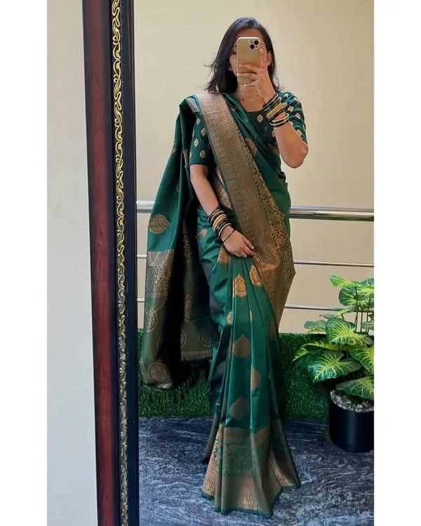 BEAUTIFUL_RICH_PALLU_&_JACQUARD_WORK_ON_ALL_OVER_THE_SAREE