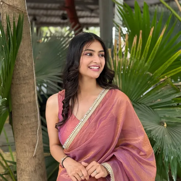 Beautiful_Fandy_Satin_Silk_Elegant_Mirror_Work_Lace_Border_All_Over_Saree_with_Sequins_Work_Saree