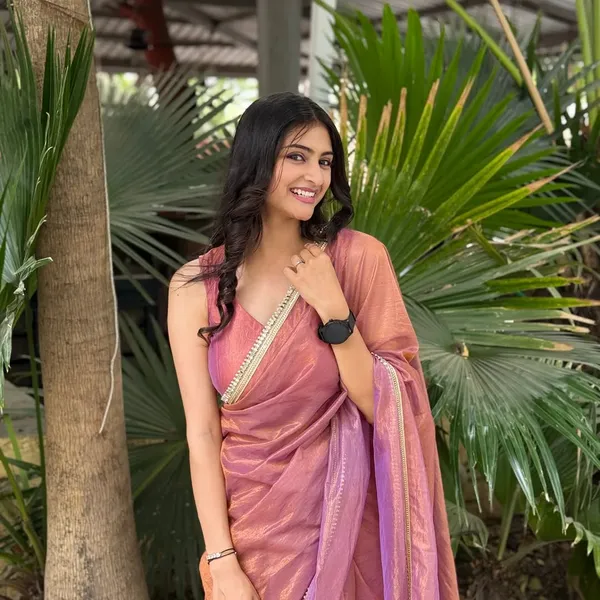 Beautiful_Fandy_Satin_Silk_Elegant_Mirror_Work_Lace_Border_All_Over_Saree_with_Sequins_Work_Saree