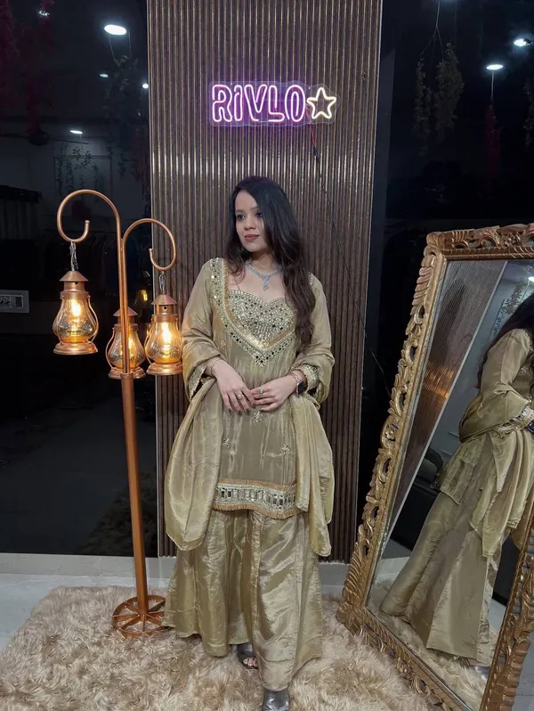 Elegant_Embellished_Olive_Green_Ethnic_Kurta_Set