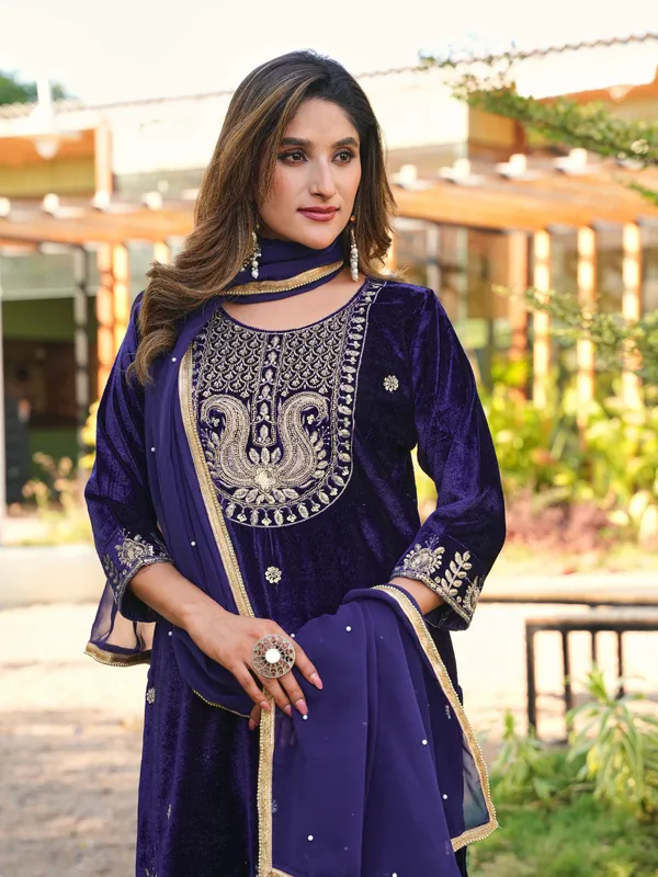 Royal_Blue_Velvet_Embroidered_Salwar_Suit_Set_With_Dupatta