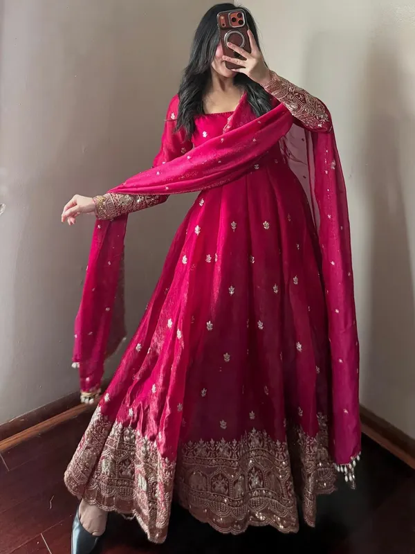 Magenta_Pink_Anarkali_Suit_Set_With_Embroidered_Dupatta