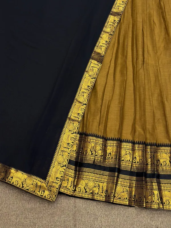 Elegance_in_every_Print_–_Foil_print_Heavy_Soft_Marshmello_lehenga
