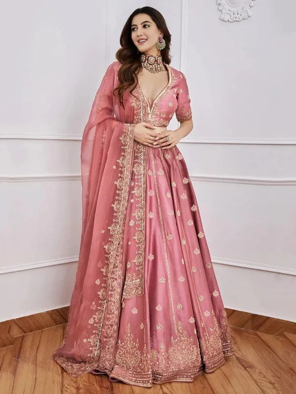 Elegant_Embroidered_Sequence_Designer_Lahenga_Choli_With_Dupatta"