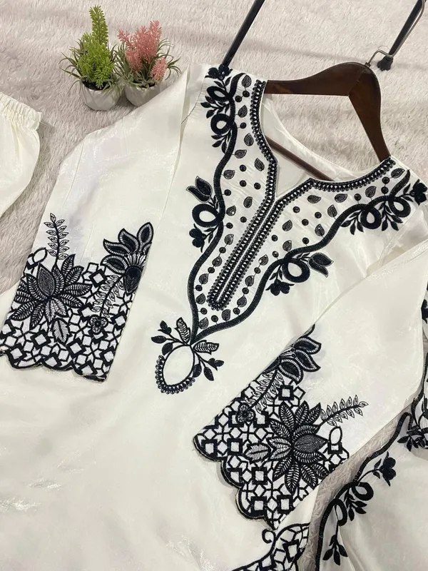 HANIA__AMIR_INSPIRED_BAKRA_EID_WEAR_OUR_SEQUENCE_EMBROIDERY_WORKED_TOP,_FARSHI_SALWAAR_WITH_DUPATTA_