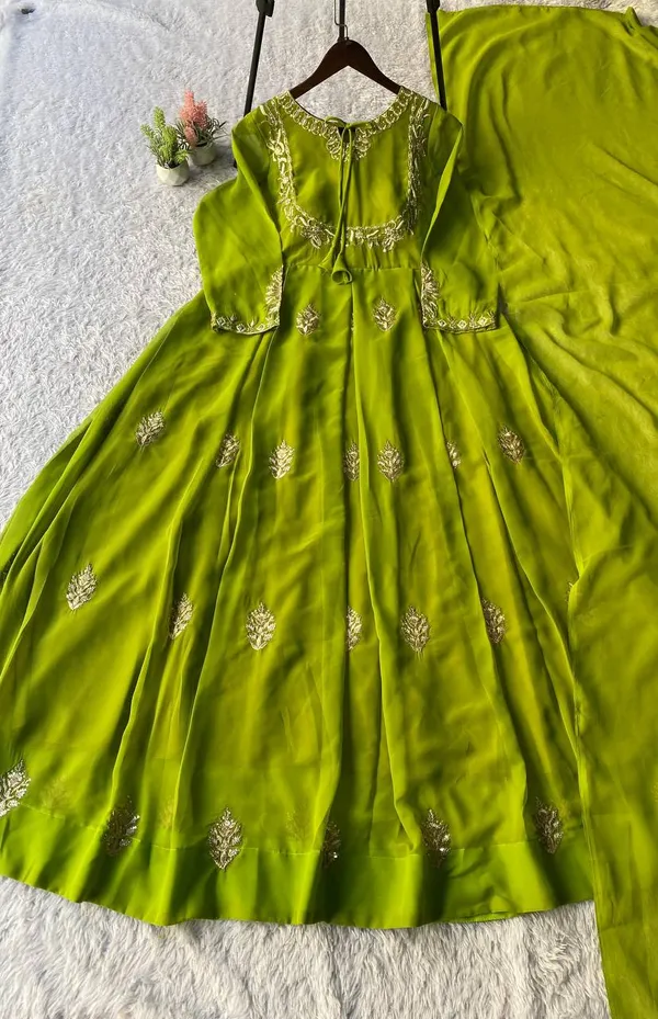Mehendi_Green_Embroidered_Anarkali_Suit_Set_With_Dupatta