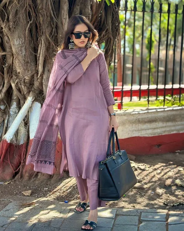 Premium_Feel_Kurta_Set_with_Dupatta_|_Party_Wear_Ethnic_Kurti_Pant_Set"😇